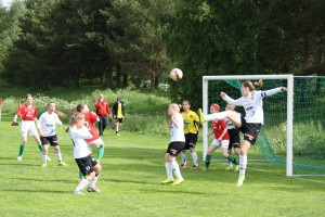 D-tytöt Särkänniemi Cupissa D-tytöt osallistuivat kolmen päivän Särkänniemi cupiin, pelit pelattiin Pirkkahallin nurmi kentillä! Ensimmäinen peli oli perjantai aamusella TPV:tä vastaan.