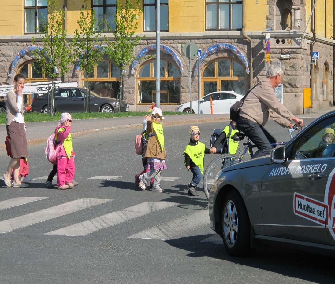 Liikennekaari HE I vaiheesta annettu 22.9.2016 Liikennekaari voimaan 1.7.2018 Liikennemarkkinoiden sääntely kootaan yhtenäiseksi laiksi, liikennekaareksi.