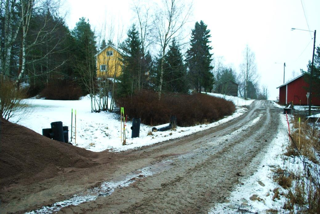 8 Kuvia Tutkimusalueen kaakkoisosa ennen kaivutöiden aloittamista.