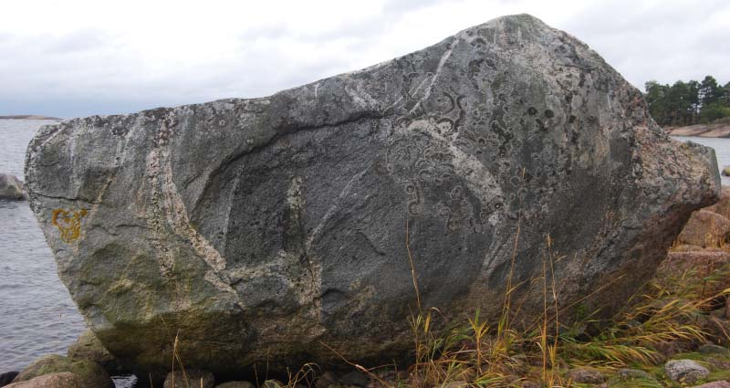 9 Kattavan inventointimateriaalin pohjalta aletaan ideoimaan erilaisia materiaalin hyödyntämistapoja, joita ovat mahdollisesti mm.