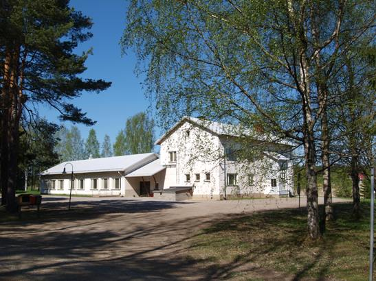 Kuopion kaupunki Kohde 9 ryhmä 3.4 Pulkonkosken koulu Pulkonkosken koulu on kivikoulu ja kiinteistö on kohtalaisen hyvässä kunnossa.