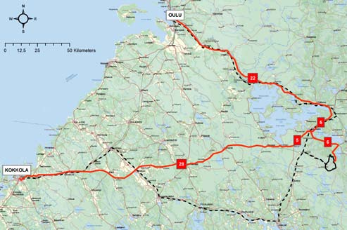 Kuva 5-6. Kuljetusreitit Ouluun ja Kokkolaan. Punaisella viivalla on kuvattu maantiekuljetusreitit ja mustalla katkoviivalla rautatiekuljetusreitit.