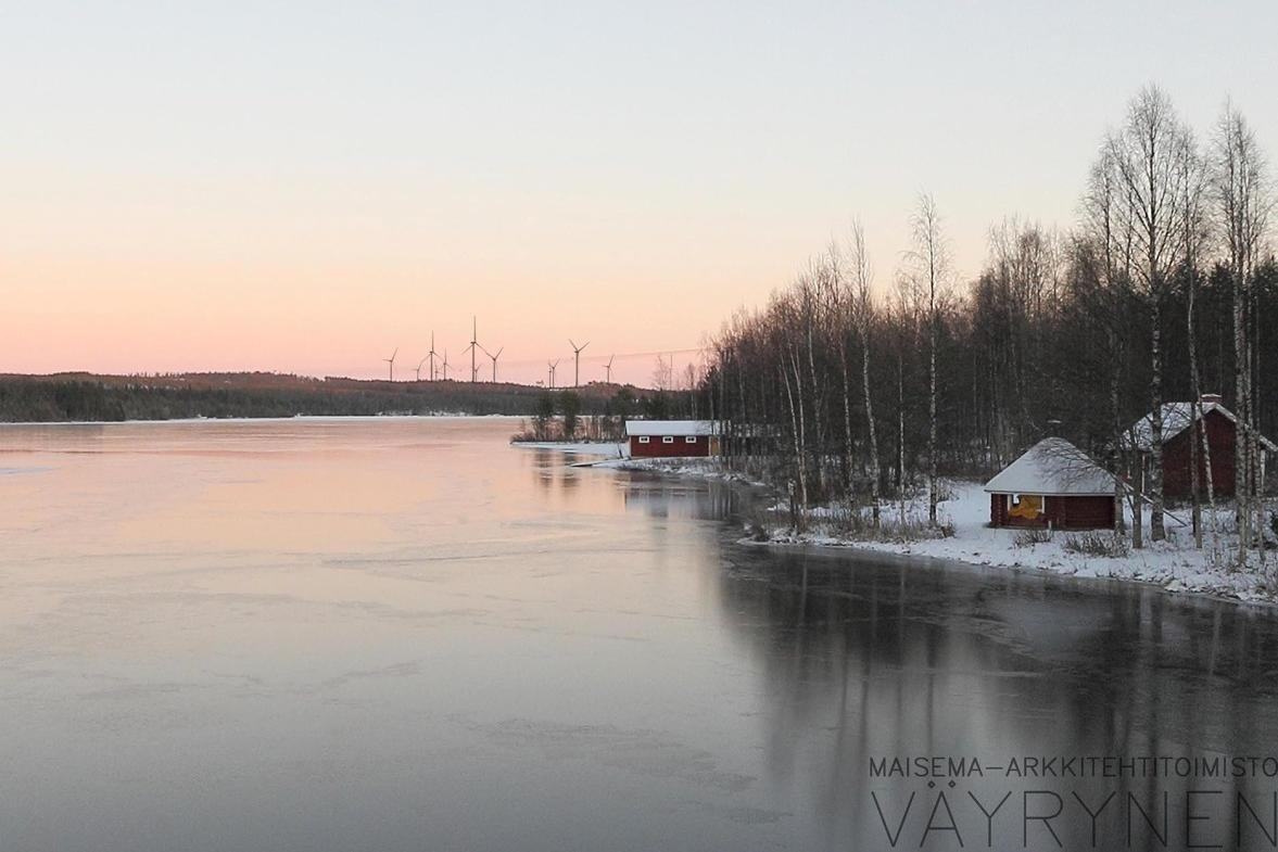 Kuva 7-3. Esimerkkikuva valokuvasovitteesta. 7.6.1 Vaikutukset muinaisjäännöksiin Tuulipuistoalueella on tehty arkeologinen selvitys maastokaudella 2016.