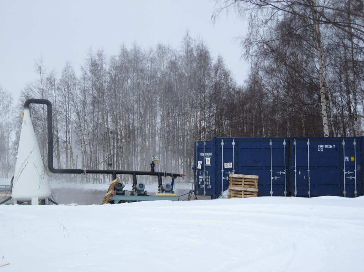 27 5 HAPPIGENERAATTORI Savon Sellun jätevedenpuhdistamolle tuli tammikuussa 2012 Laser Gas Oy:n toimittama happigeneraattori, jonka vaikutusta prosessiin tässä työssä tutkitaan.