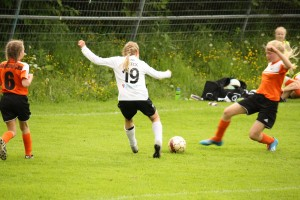 tilanteiden jälkeen sai KoNa iskettyä toisen maalin, taas erinomaisesti pelanneen Hannan taakse, lopputilanteeksi 0-2.