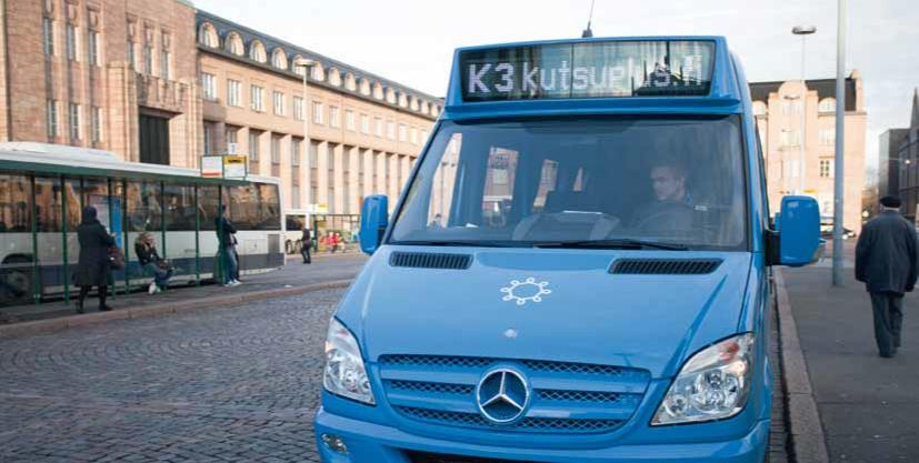 31 Esimerkiksi elokuussa 2012 toteutetulla Etelä ja LänsiHelsingin bussiliikenteen linjastouudistuksella pyrittiin siirtämään bussilinjoja pois keskustan ruuhkaisilta katuosuuksilta ja selkiyttämään