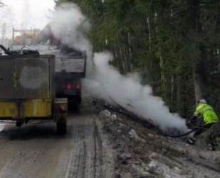 5 Talvihoito pitää hakkuut pyörimässä Metsätie pidetään talvella auki vain tarvittaessa. Jos teillä ei ole hakkuita eikä tielle ole muutakaan liikennettä, sitä ei kannata routaantumisen takia aurata.