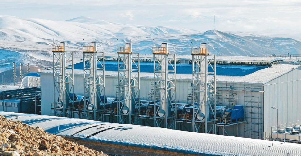 TÄMÄ ON WÄRTSILÄ Valmiudet kasvuun ENERGIATEHOKKAAT RATKAISUT Smart Power Generationissa yhdistyvät polttoainejoustavuus, energiatehokkuus ja toiminnan joustavuus Kattavin meriteollisuuden tuotteiden
