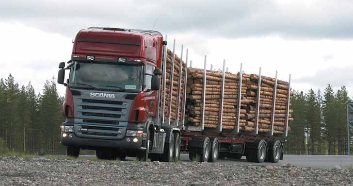 Tilastot Scania niukasti markkinaqjohtaja Uusia puutavaraautoja käyttöön selvästi edellisvuosia vähemmän Puutavaraautoilijoiden tiukka taloudellinen tilanne näkyy selvästi myös