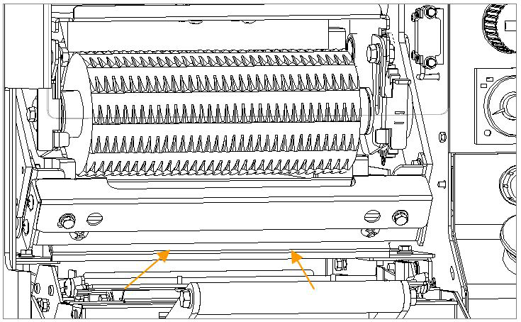 METOS MAKI ROLL ROBOT TSM-900RSRB 7.11.2016 6. Voitelu ennen käyttöä / käytön aikana (1) Suihkuta öljyä säiliöön sekä riisinsyöttöterien päälle. STOP Älä koskaan työnnä sormia säiliöön.