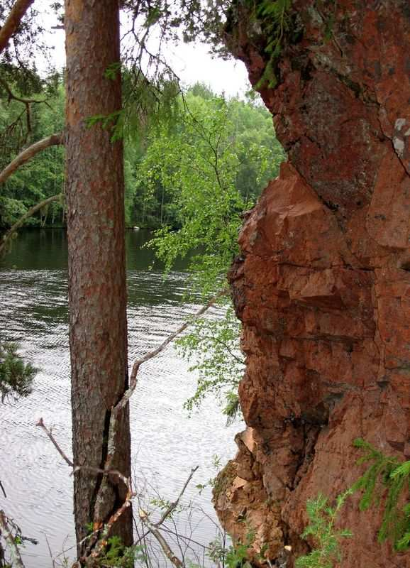 Lataa: Muhos Pyhäkosken graniittia.