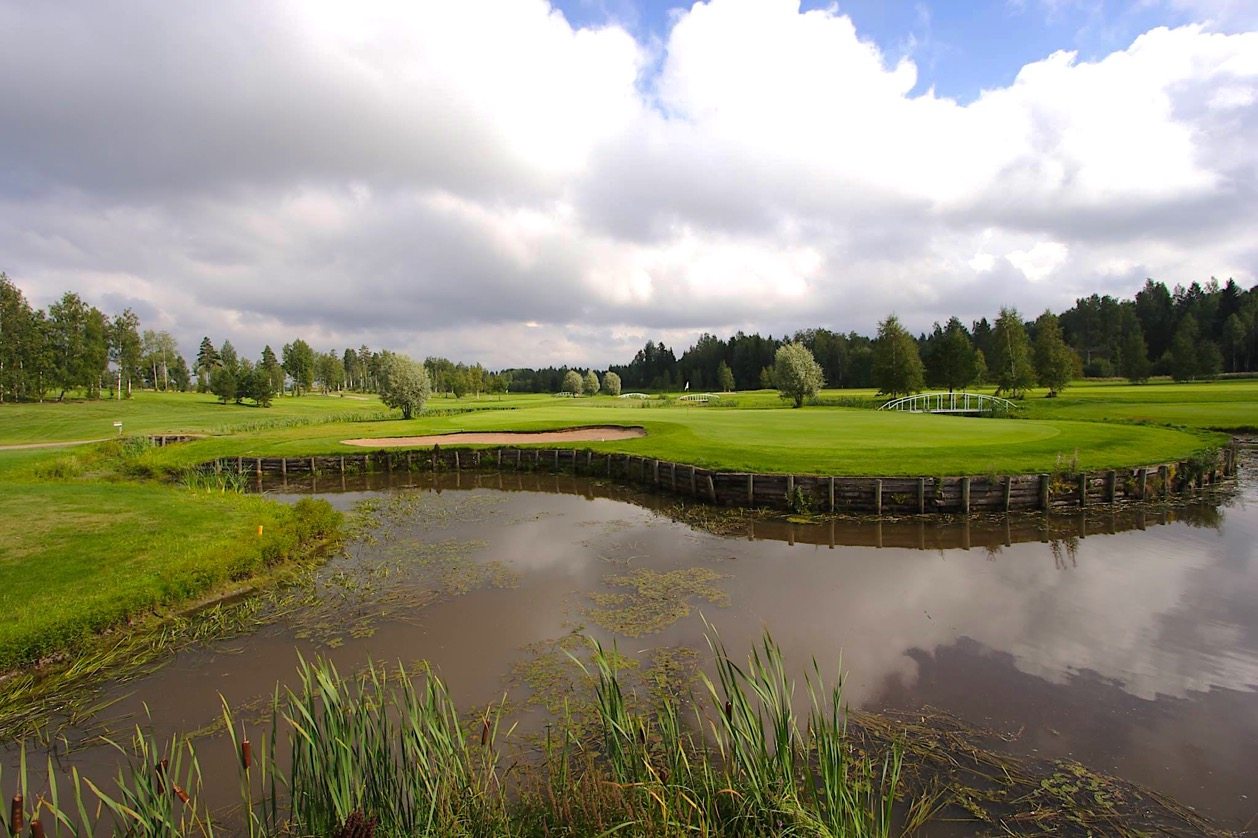 Golf Talma Oy Vuosikertomus 2015 Hallitus Nygårdintie 115-6 04240 Talma