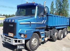 4/5 KULJETUSKALUSTO (liikenneluvilla) Kuorma-autot Volvo FH 12, 8 2 vm. 1998 kokonaispaino 33 tn nosturi 12,5 tm, siirtolavalaitteet 30 tn, kouraja kahmarikauha Scania P94 GB - 6x2 vm.