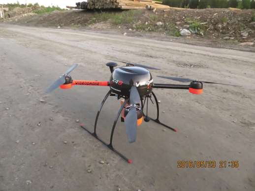 VideoDrone X4S Paino 2,2 kg Hyötykuorman paino 2 kg Mitat: 79 x 79