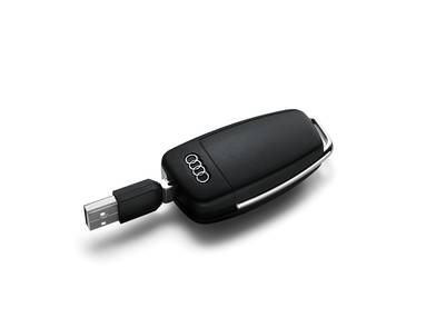 Audi SD kaart ja USB võti Audi A3 originaalvõtmekujuline klapitav 8GB USB mälupulk ja 16GB SD kaart (klass 10) on saadaval ka kinkekarbis koos
