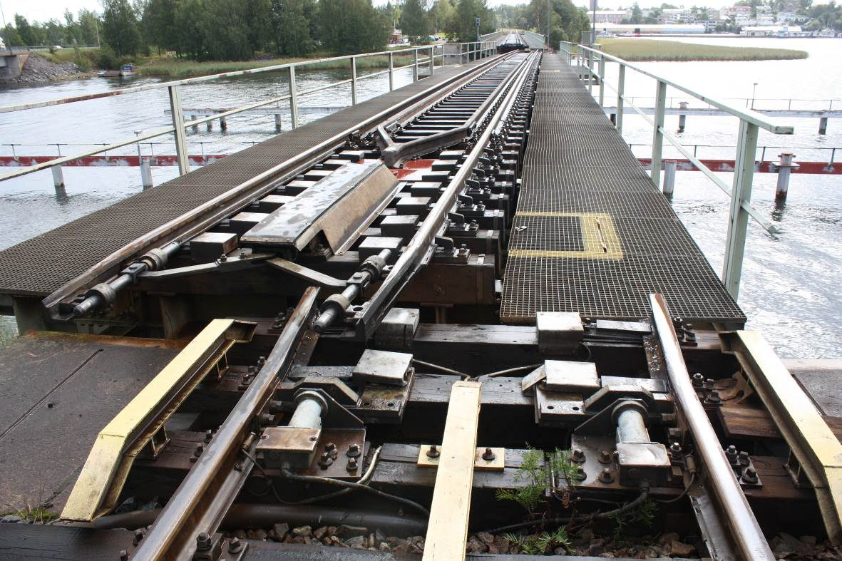 48 Transport infrastructure data of the Finnish Transport Agency 3/2011 payment shall be equitable for all railway undertakings and reasonable with respect to the costs incurred from providing the