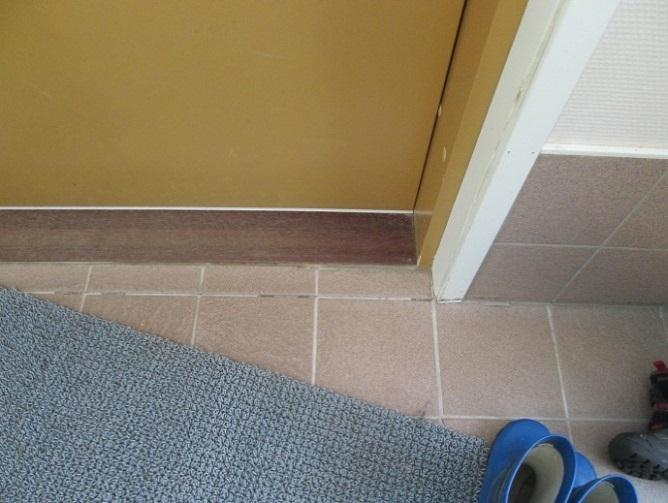 Päätyeteisen ja viereisen huonetilan