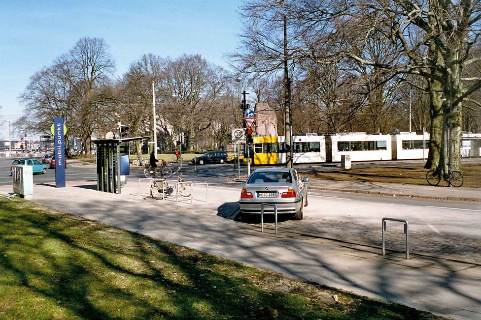 Urban Regeneration Car-Sharing in public space as part of