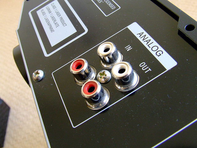 Input InteracFon Output IIO- malli