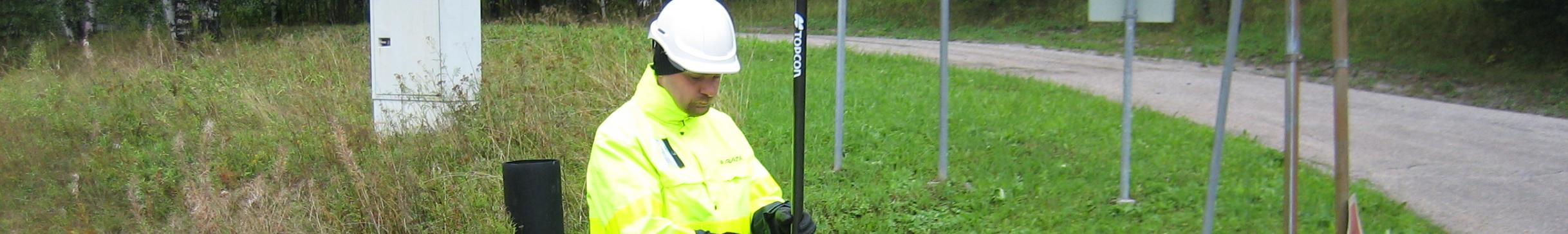 mittausalueella oleva kiintopiste, johon tukiasema on pystytetty. VRS-järjestelmän avulla ei tätä tarvetta enää ole.