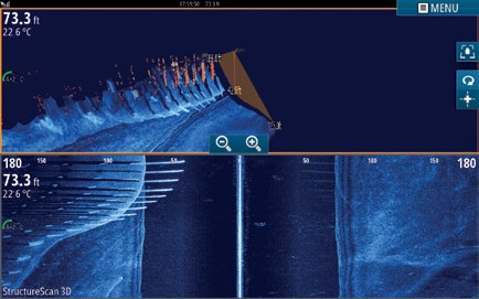 KAIKULUOTAIMET STRUCTURESCAN 3D TOTALSCAN -KAIKUANTURI StructureScan 3D -kuvantaminen luo kalojen piilopaikoista ja veneenalaisesta maailmasta tarkan, 180-asteisen ja kolmiulotteisen näkymän.