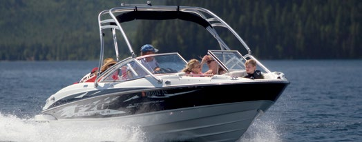 JÄRJESTELMÄT URHEILU-/PÄIVÄVENEISIIN RUNABOUT SYSTEM Urheilu-/päiväveneet Yhden ohjauspaikan pikaveneet ALLE 26ft Audio SonicHub 2 ja