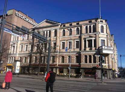 RAKENNUKSEN SANEERAUS Seuraava suurempi muutosvaihe rakennuksessa on vuonna 1996, jolloin koko rakennus peruskorjataan.