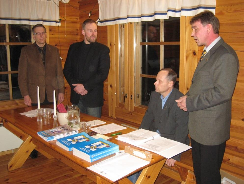 Tammikuu Hallituksen kokous Kukkapaikassa 8.1.2013. Kuukausikokous pidettiin 21.1.2013 Haapasaaressa yhdessä ladyjen kanssa.
