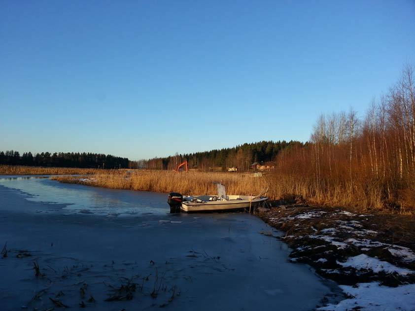 kiaan vesiliikenneväylää ruopattiin 1350 metrin matkalta 8 metriä leveänä. Väylän tavoitesyvyys oli 83,36 m N60, mikä saavutettiin koko alueella.