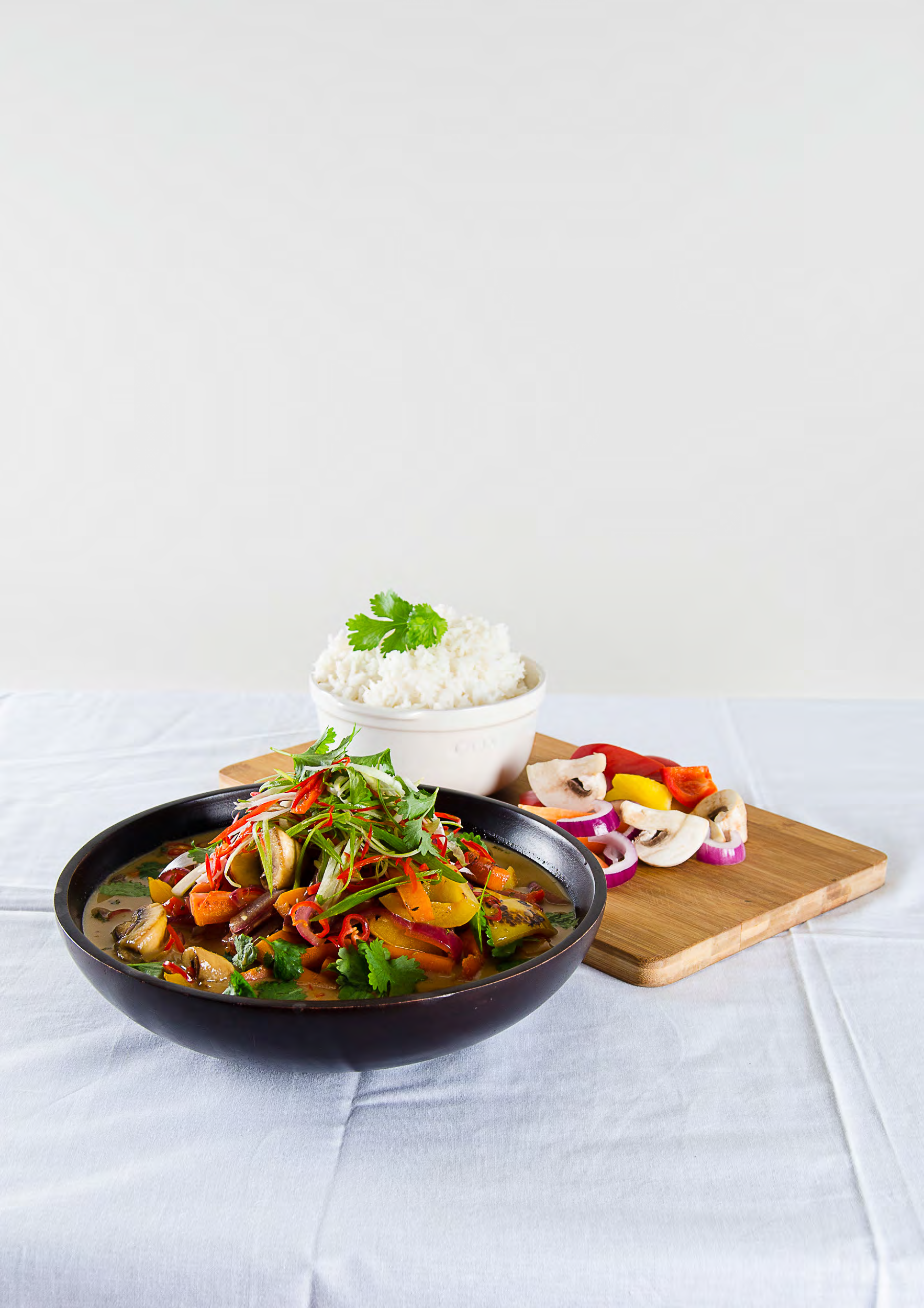 Thaimaalainen wok wokkikasviksia Tuotenumero: 9008 thai-kastiketta (ohje ) tuoretta punaista chiliä