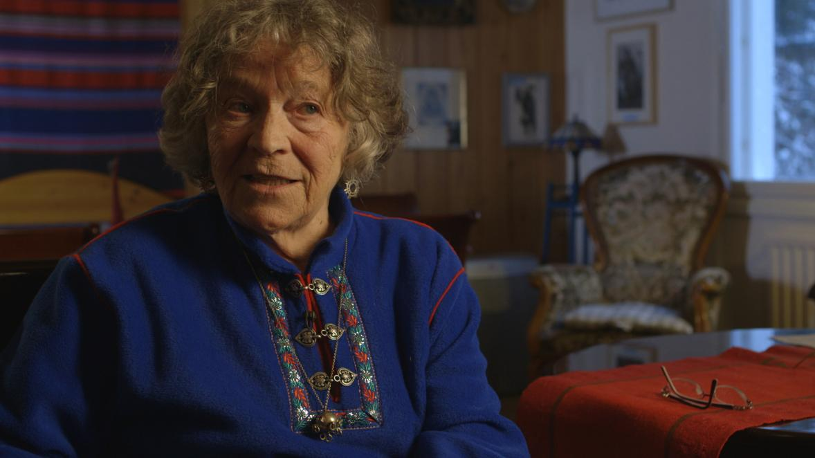 19 uusi, ledeillä toimiva Kino Flo, jonka otin kokeeksi mukaan. Kyseinen valaisin on värilämpötilaltaan 5600K, eikä siihen ollut tuolloin vuokrattavana lämpimämpiä putkia.