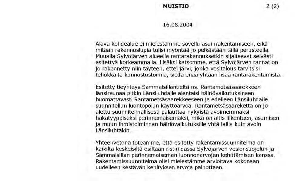 Latometsäsaarekkeesta Itäluhdalle. Jättipetäjän latvuksesta näkyy juhannusajan avara tunnelma Ensimmäiselle Salpausselälle asti.