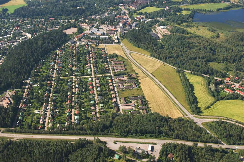 SISÄLTÖ JOHDANTO 3 MAISEMASELVITYS 4 MAISEMAN YLEISPIIRTEET 4 MAISEMARAKENNE 4 MAAPERÄ 7 VESIOLOT 7 MAISEMAN KEHITYSHISTORIAA 8 Kylämaisema ja viljelymaisema 8 Teollisuusmaisema 8 Taajaman maisema 9