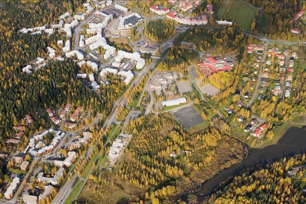 Osallistuminen: Nähtävillä olosta tiedotetaan Kesisuomalaisessa ja aavoitusen wwwsivuilla. Kaavaehdotus pidetään nähtävillä Raentajantalon palvelupiste Hanniaisessa.