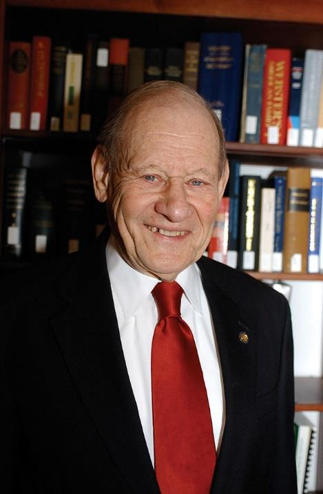 Paul Kurtz (1925-2012) Amerikkalainen sekulaari humanisti ja skeptikko, joka perusti useita humanismia ja skepsismiä harjoittavia ja edistäviä yhteisöjä ja lehtiä ja