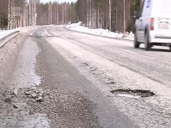 (kiskot, pölkyt, sepeli) sekä sähkö- ja turvalaitteiden