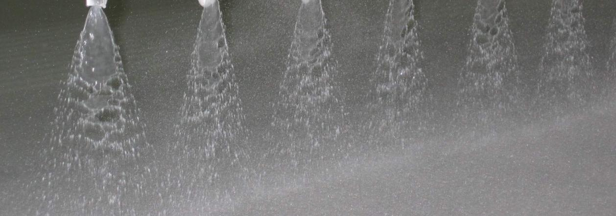 pinnalla heikkenee. Vaillinaisen avautumisen taustalla, edellä mainitun suutinten likaantumisen ohella, voi olla liian lyhyt suihkutusetäisyys.