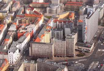 Lattialla pysyvät hiukkaset eivät aiheuta oireita, mutta jos siitepölyä on paljon, todennäköisyys hiukkasten nousemisesta ilmavirran mukana hengityskorkeudelle kasvaa.