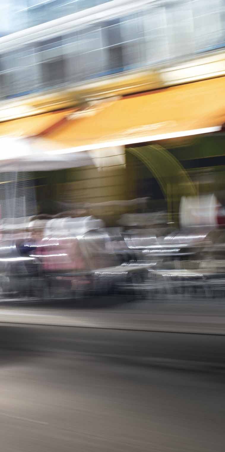 SUORITUSKYKY Puhdasta voimaa, joka erottuu edukseen Modernia moottoritekniikkaa Tämän päivän tekniikalla teho ja taloudellisuus voidaan yhdistää järkevästi ilman kompromisseja.