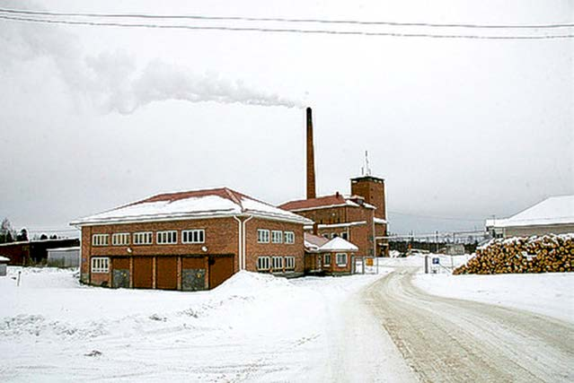 Kaukolämpökokoluokka, esimerkki Keuruun Varissaaren lämpölaitos, 2011 Teho 20 MW 15 MW kaukolämpöä 5 MW sähköä Polttoaine Jyrsinturve 20 %