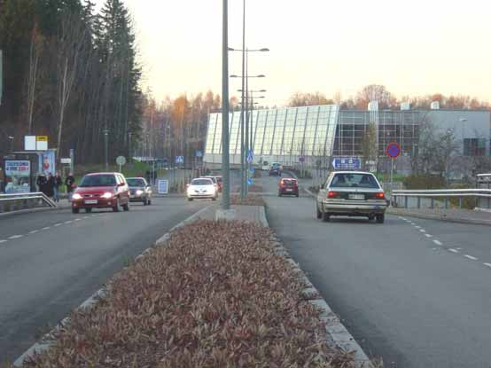 5.2 Espoon keskuksen liikennemääriä Espoonportti avasi uuden yhteyden radan pohjoispuolelta eteläpuolelle 11.8.2005.