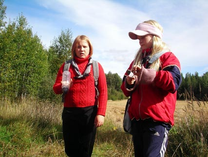 TEKSTI Maija Rinta-aho KUVAT Maija Rinta-aho Suunnistimme.