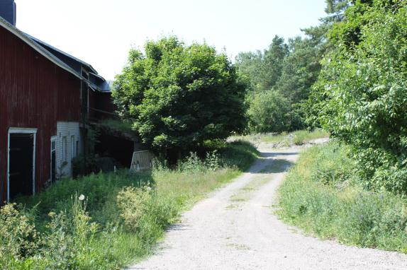 hikirjasto sijaitsee noin 400 metrin päässä.