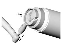Istukkajärjestelmän viikoittainen voitelu Vain W&H Service Oil F1, MD-400:lla > Kiinnitä suutin REF 02036100 spraypurkkiin.