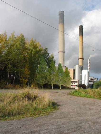 Mahdollisen uuden kaasulaitoksen (VE 2) rakenteet sijoittuvat osin nykyisten polttolaitosten väliin ja osin jätteenpolttolaitoksen lounais länsipuolelle,