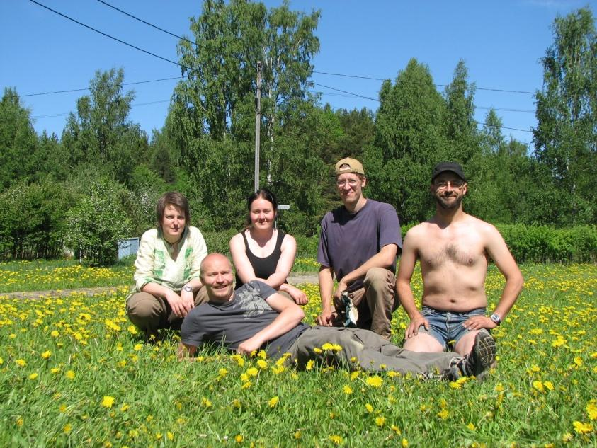 Kaivaustyöryhmä vasemmalta: Satu O