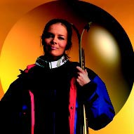 Atomic/Alpine Skiing Cross-Country Skiing D r e a m s C o m e Tr u e LASKETTELU JA MAASTOHIIHTO Atomicin laskettelu- ja hiihtovälineiden myynti ja kannattavuus nousivat reippaasti, samoin