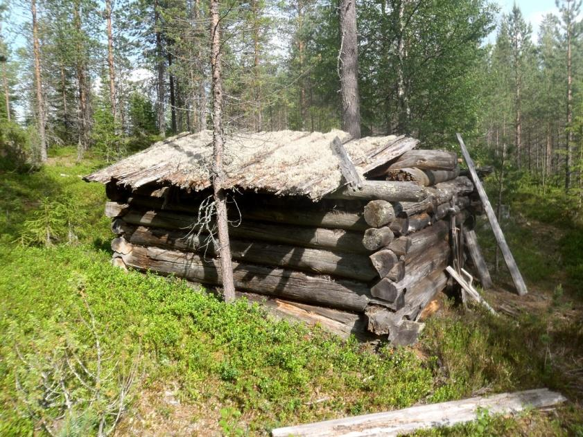 14 Rakennusperintökohteet Ainoa rakennusperintökohde on Haaralammen niittysauna. Sen erikoisuutena on, että 3,5 x 3,5 m mittainen rakennus on vain 1,1 m korkea. Se on vielä melko hyvin säilynyt.