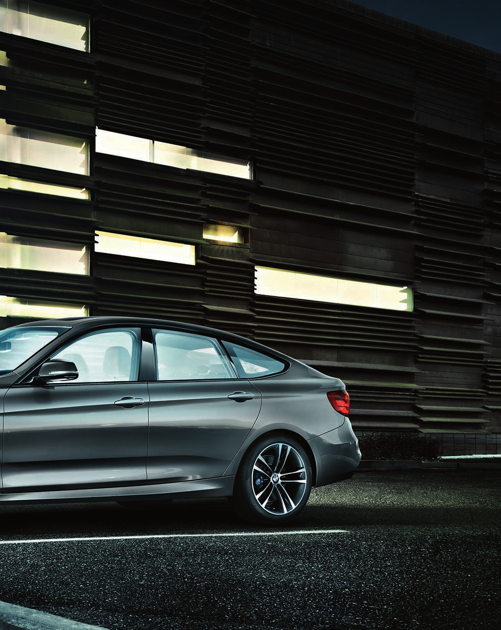 BMW 3-sarjan Gran Turismossa innovatiivinen muotoilu kohtaa ihastuttavan tyylikkyyden.