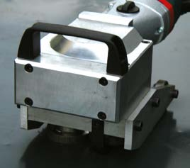 muovi 3,0 mm vaneri 3,0 mm Paino 0,8 kg leikkuri 1,1 kg